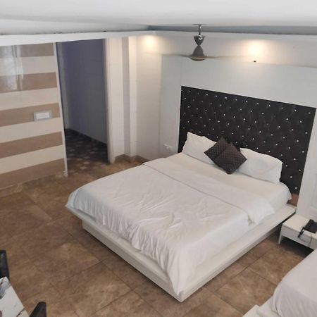 Super Hotel O Vivaan Residency Rohtak ภายนอก รูปภาพ