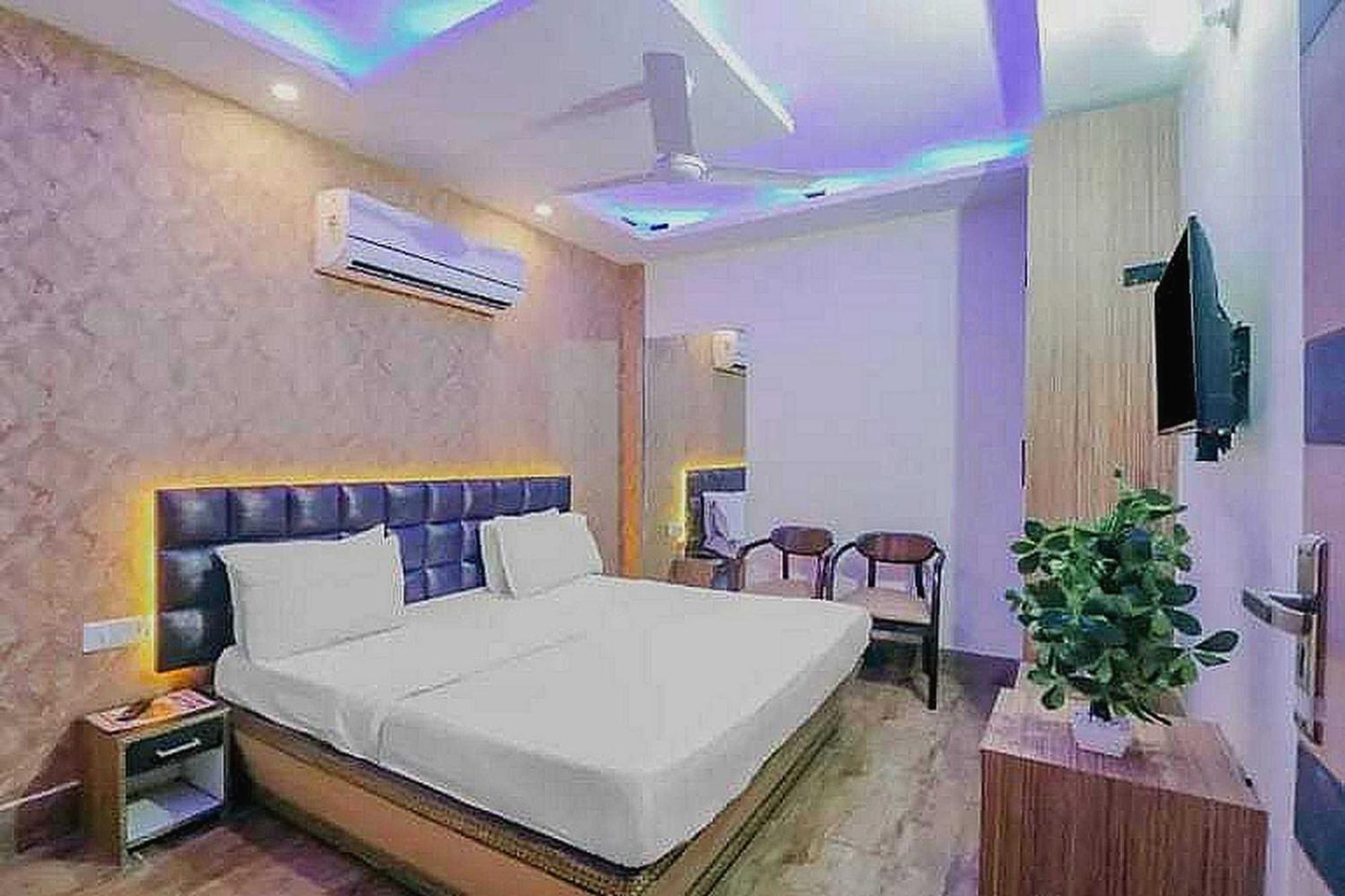 Super Hotel O Vivaan Residency Rohtak ภายนอก รูปภาพ