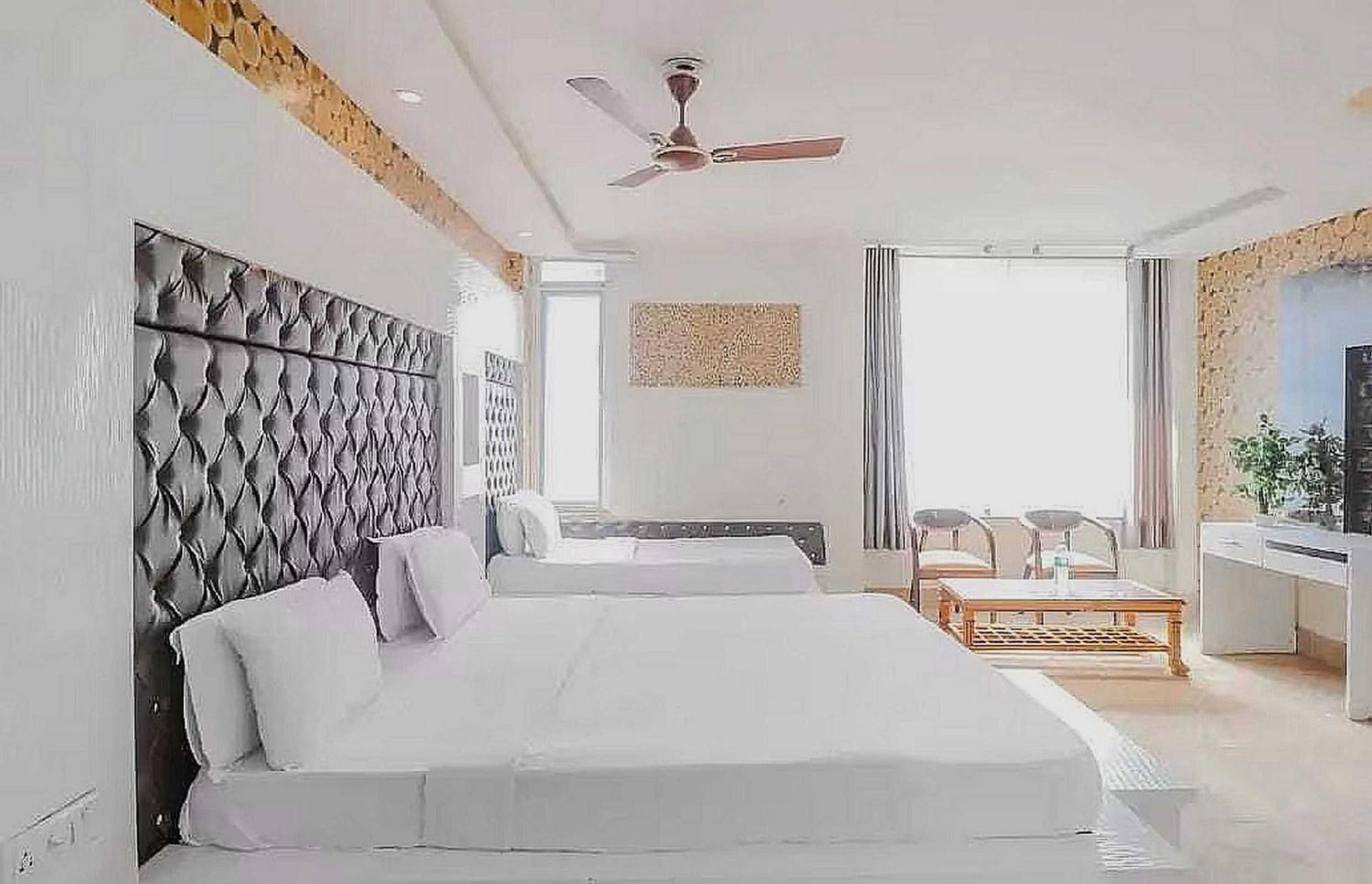 Super Hotel O Vivaan Residency Rohtak ภายนอก รูปภาพ