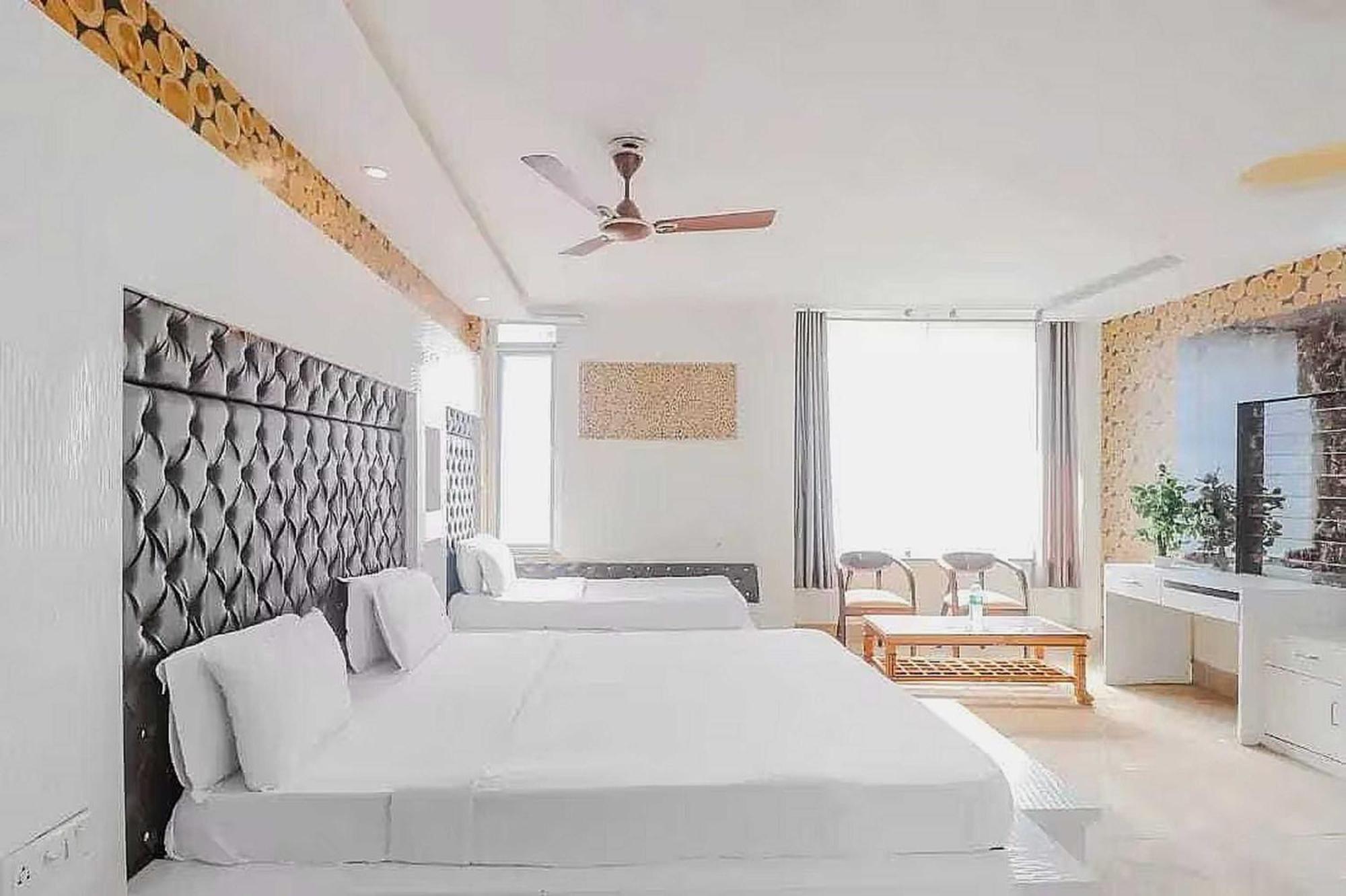 Super Hotel O Vivaan Residency Rohtak ภายนอก รูปภาพ