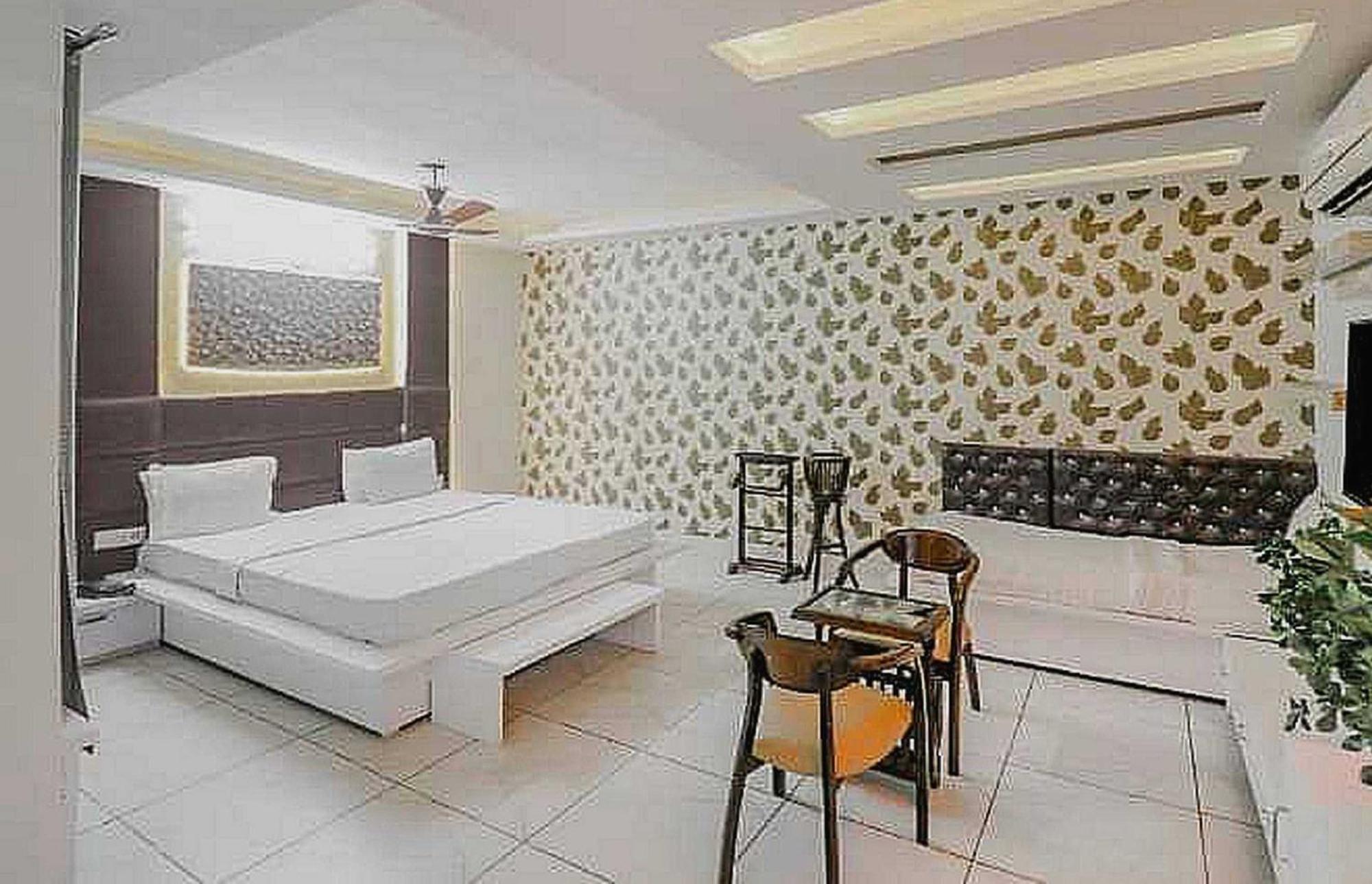 Super Hotel O Vivaan Residency Rohtak ภายนอก รูปภาพ